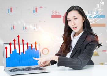 Các nhân tố ảnh hưởng tới việc vận dụng phương pháp chiết khấu dòng tiền trong thẩm định giá Doanh nghiệp ở Việt Nam