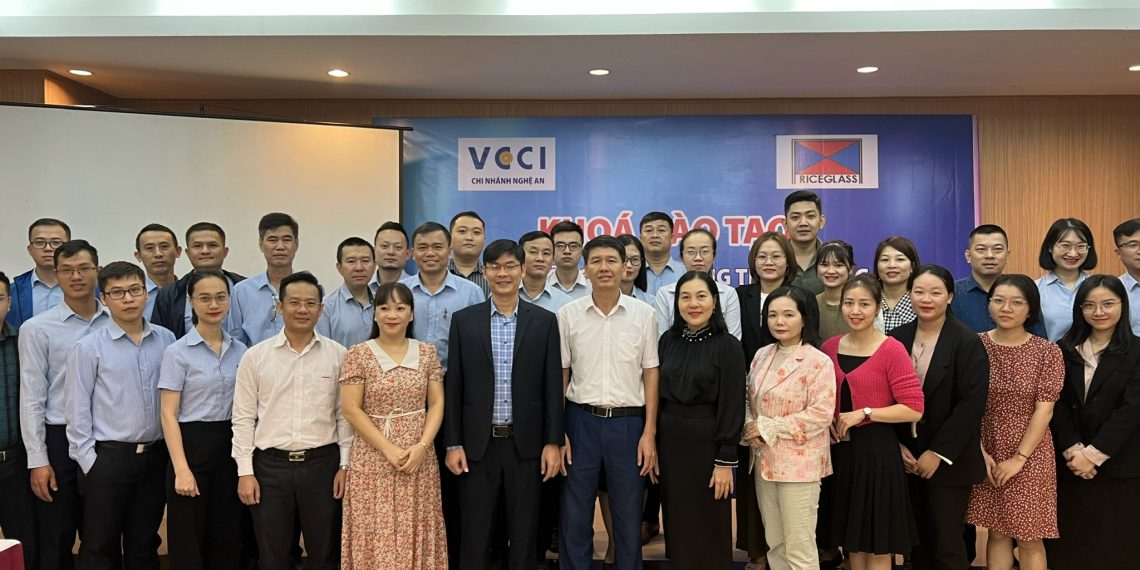 Tập huấn chuyển đổi số doanh nghiệp tại Nghệ An